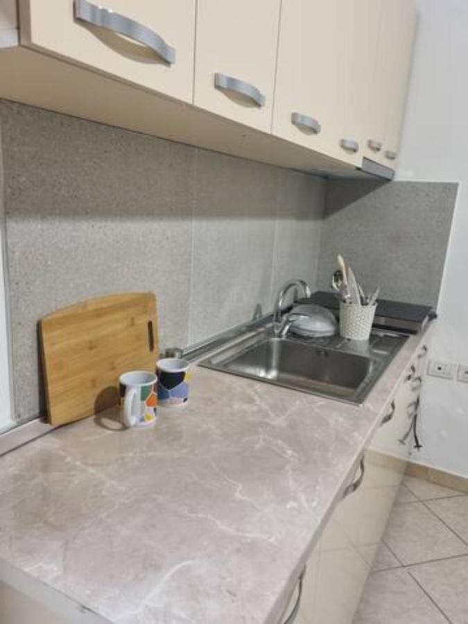 #Beautiful New Apartment,Studio- Close Tirana City Center ภายนอก รูปภาพ
